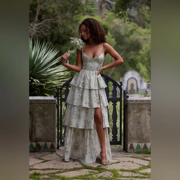 V. Chapman White Sleeveless Tiered Maxi Dress - Picture 6 of 8